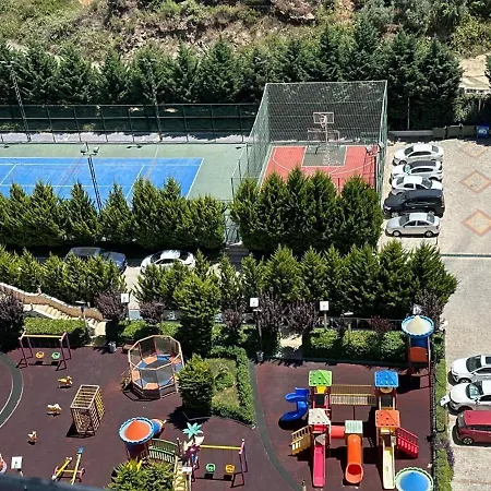 Lovely In Azura Park Apartament