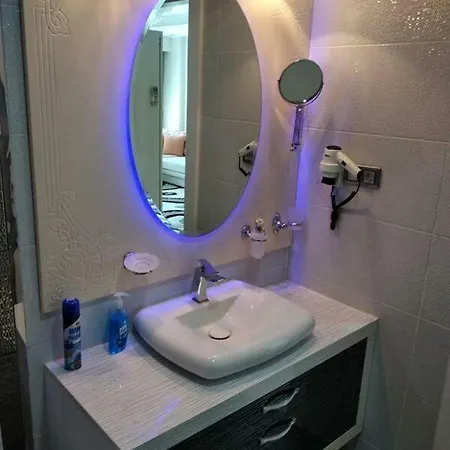 Lovely In Azura Park *